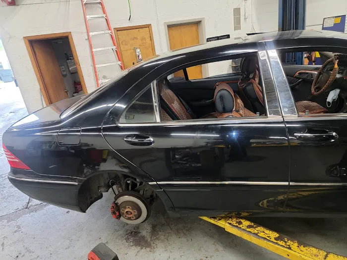 FOCUS AUTO SHOP 6