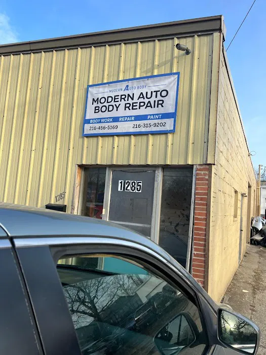 Modern Auto Body Shop 3