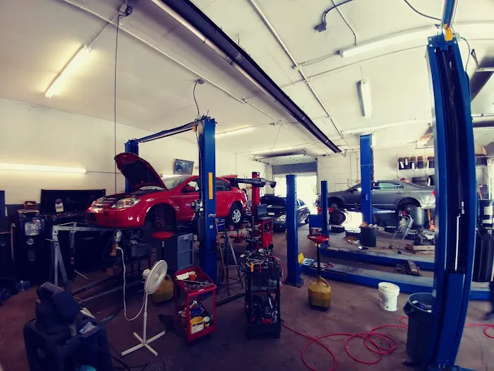 Knapp's Madison Auto and Towing 8