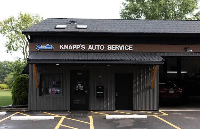 Knapp's Madison Auto and Towing 7