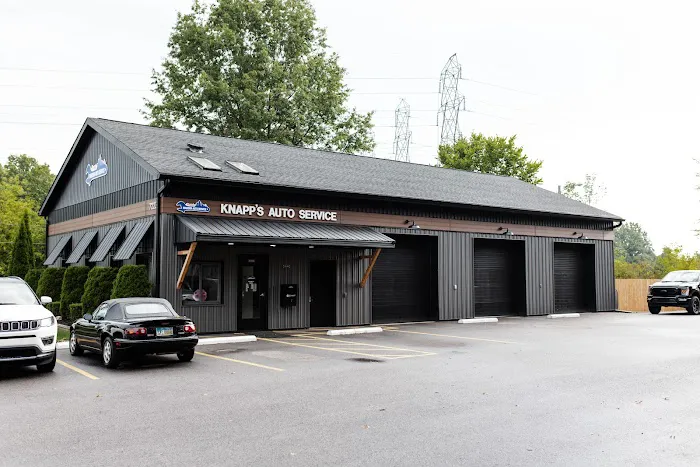 Knapp's Madison Auto and Towing 9