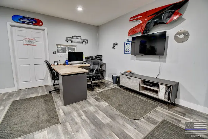 NEO Motorsport Garage 3