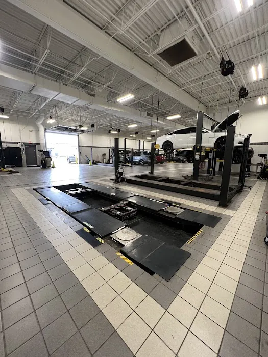 Land Rover Westside Parts Center 1