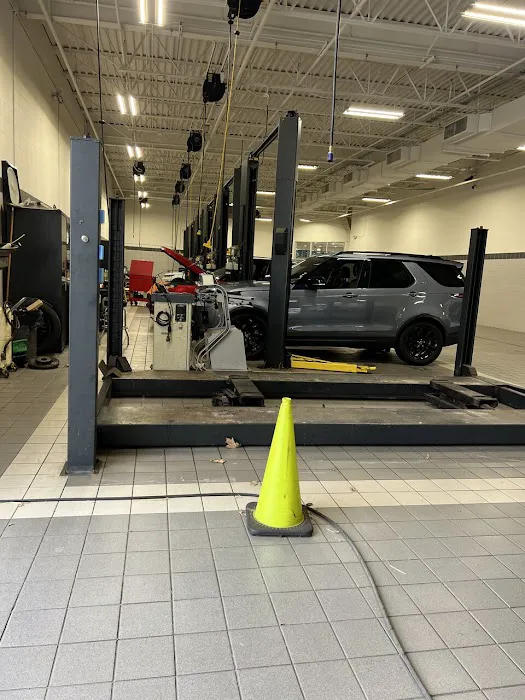 Land Rover Westside Service Department 2