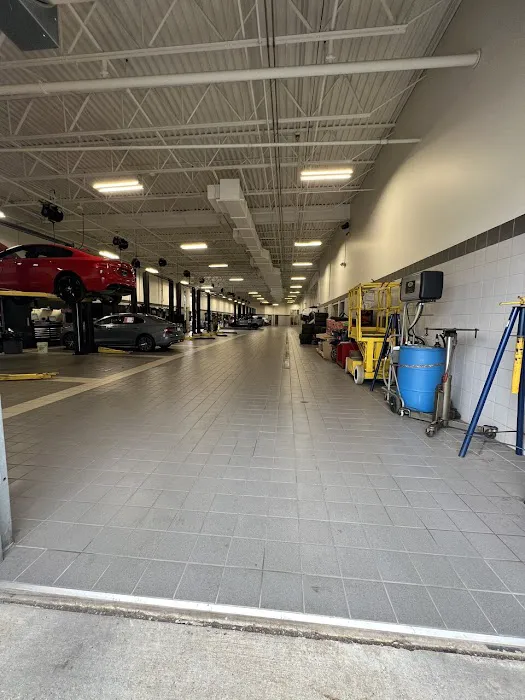 Land Rover Westside Service Department 4