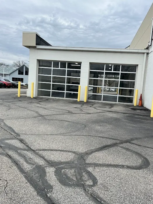Land Rover Westside Service Department 3