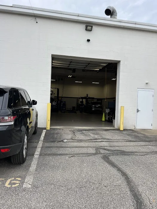 Land Rover Westside Service Department 6