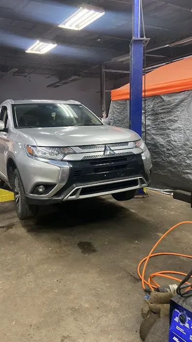 Alexis Auto Mechanic 4
