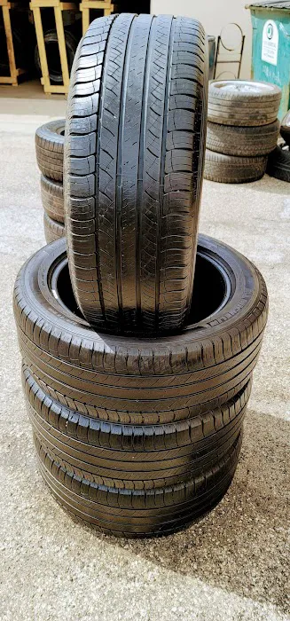 FLAT TIRE AUTO SERVICE 4