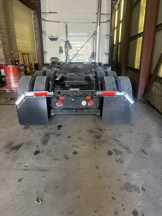 Mobile truck & trailer Repair service 4