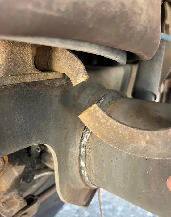 Mobile truck & trailer Repair service 2