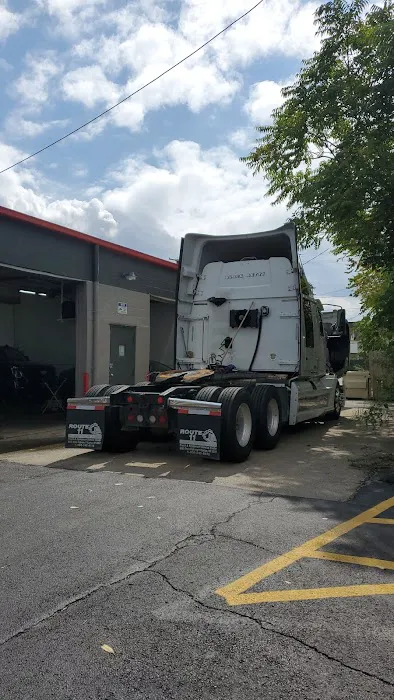 Signature Auto Glass, LLC 0