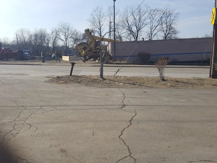 Arlington Auto & Truck Wrckng 8