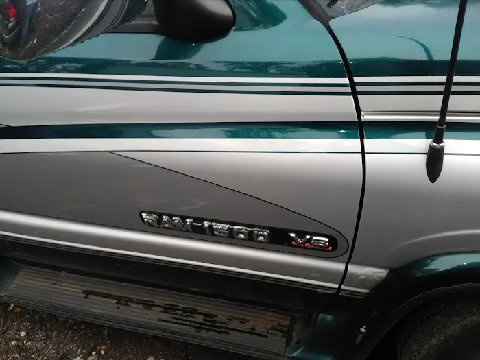 Arlington Auto & Truck Wrckng 7