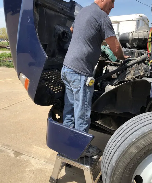 Akron Onsite Truck Repair 6