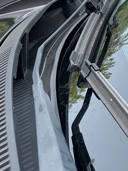 Senneco Auto Glass 9
