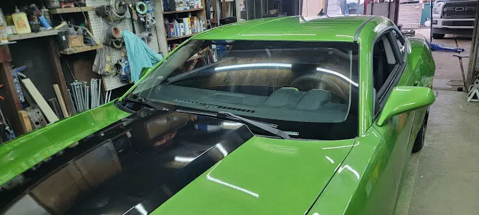 Red's Auto Glass 0