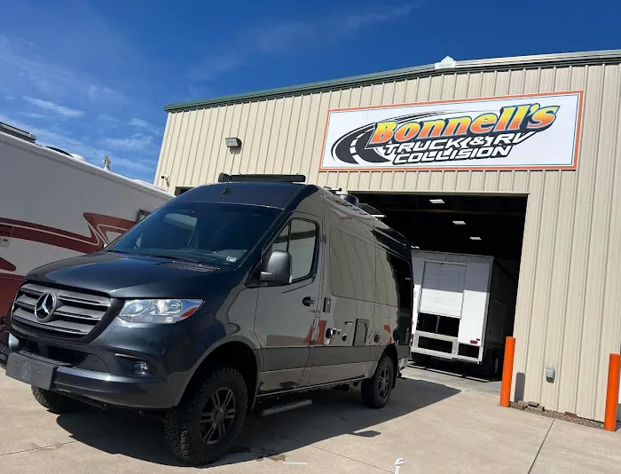 Bonnell's Truck & RV Collision Center, Inc 0