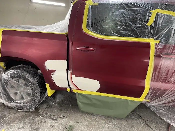 Genuine Auto Body 0