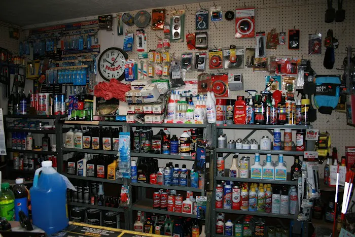 Denny's Auto Supply 0