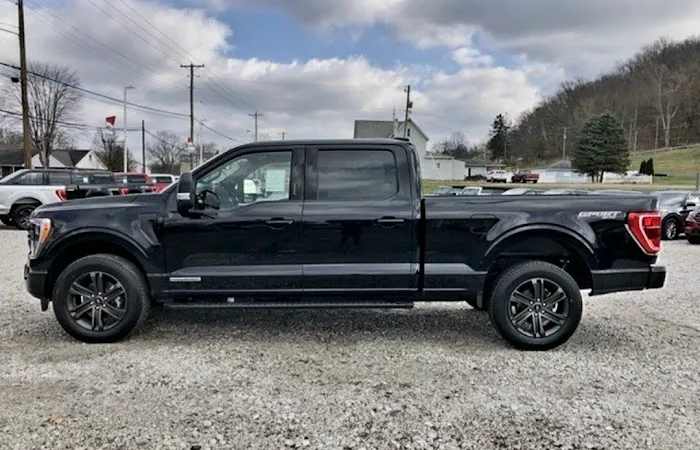 Sarchione Ford of Alliance Service 5
