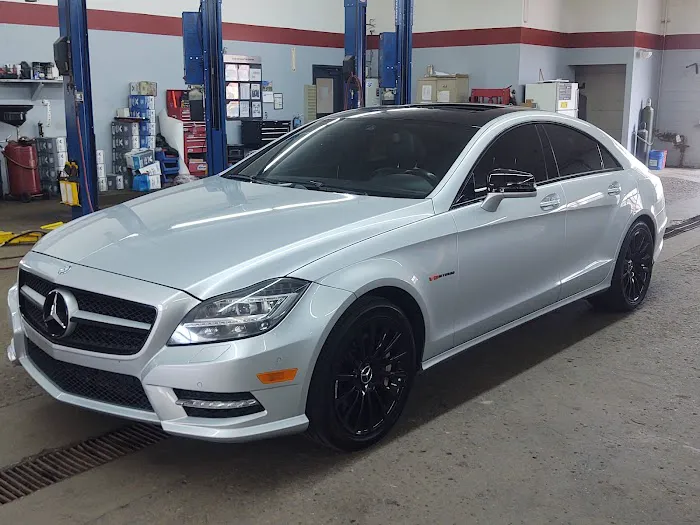 Mr. Tire Auto Service Centers 6