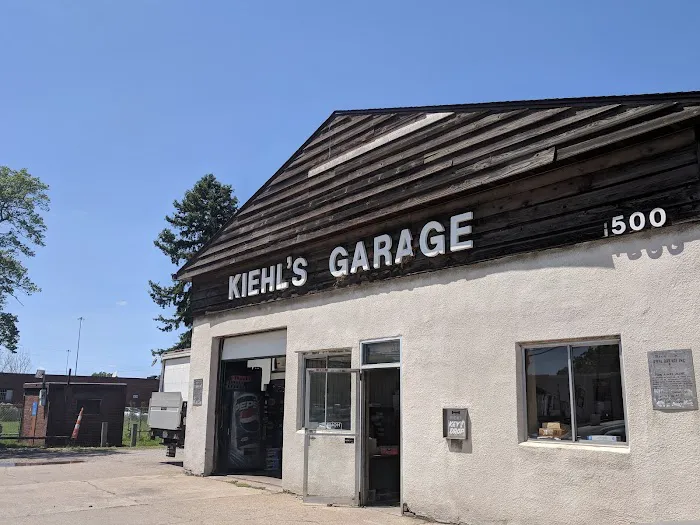 Kiehl Garage 0