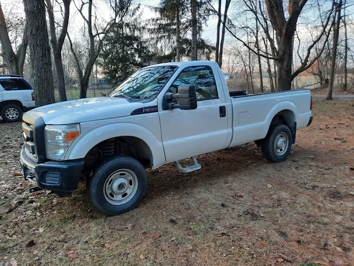 Georgie's Autobody and Paint 0