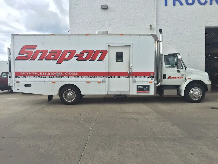 VanDevere Commercial & Fleet Service Center 6