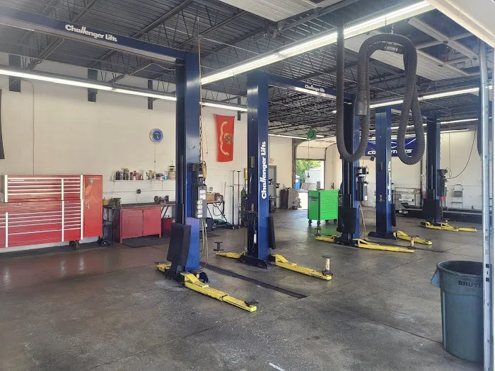 AMP Automotive 8
