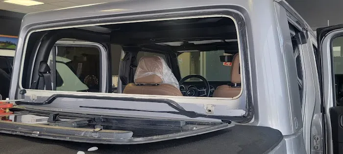 A NEW VIEW AUTO GLASS 8