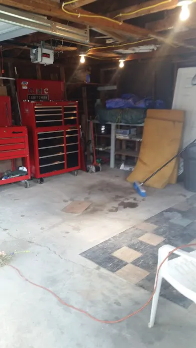 Chuck's Auto Services 0