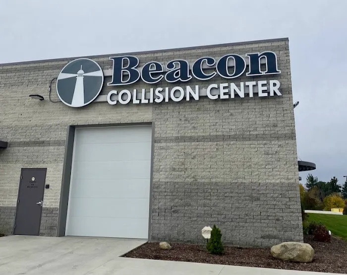 Beacon Collision Center Youngstown 0