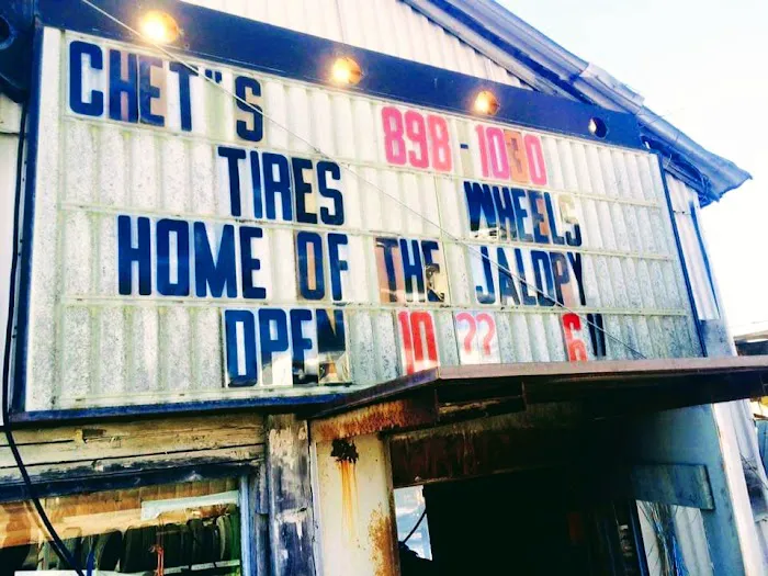 Chet's Auto Wrecking 5