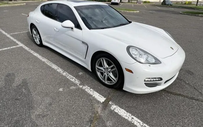 Hot Rot Auto LLC 0