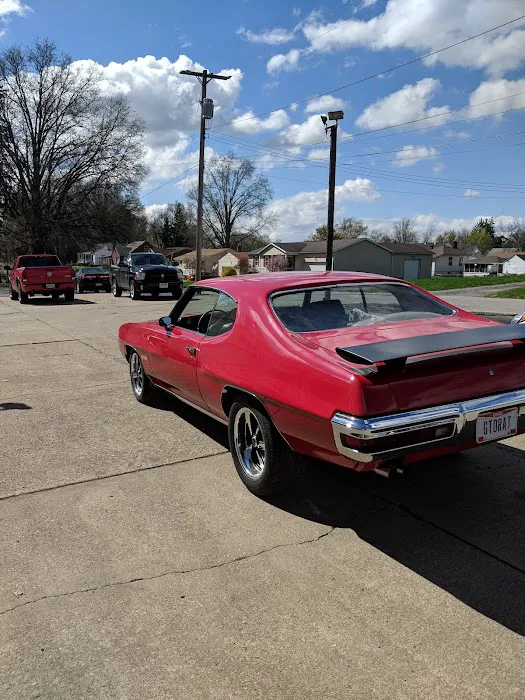 Sandy's Auto Body 8