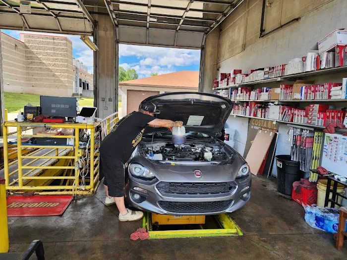 Costa Oil - 10 Minute Oil Change - Poland 5