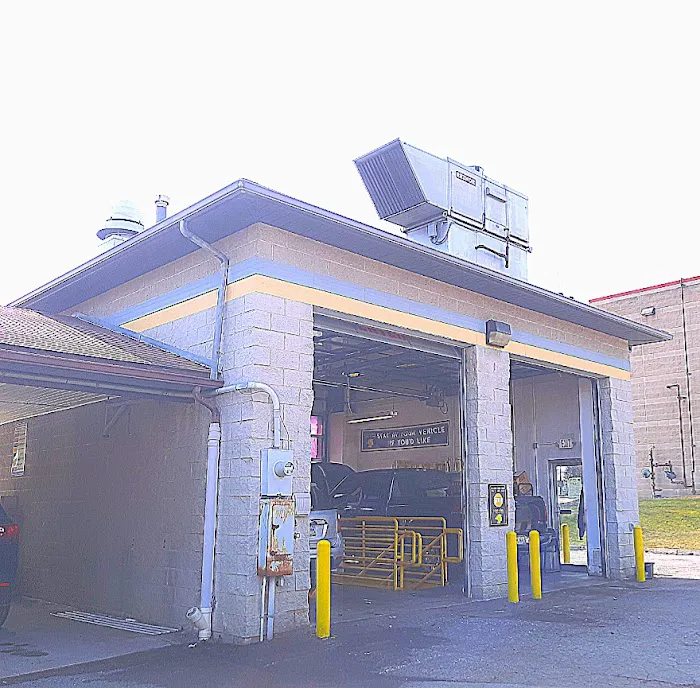 Costa Oil - 10 Minute Oil Change - Poland 8