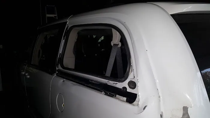 Nick's Auto Body of Salem 9