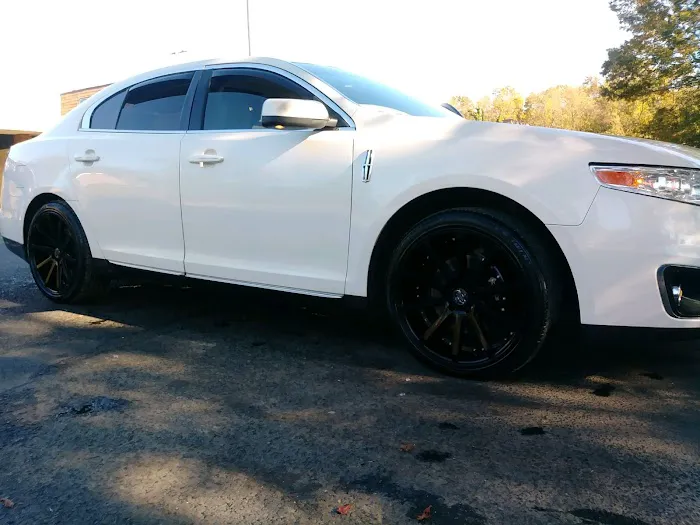 4 Wheels Car Care Center 8