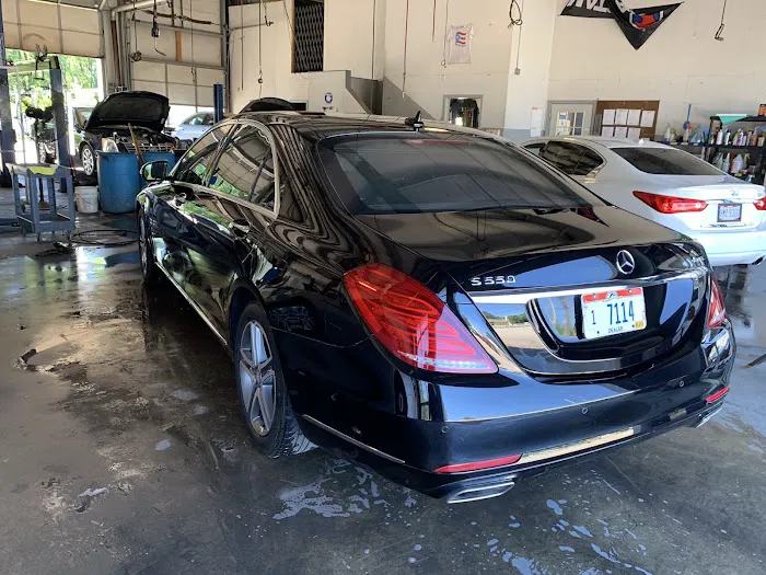4 Wheels Car Care Center 4