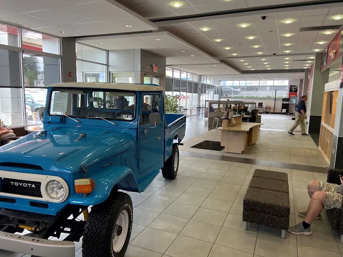 Diehl Toyota of Hermitage Service 9