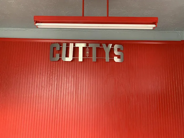 Cutty's Auto 0