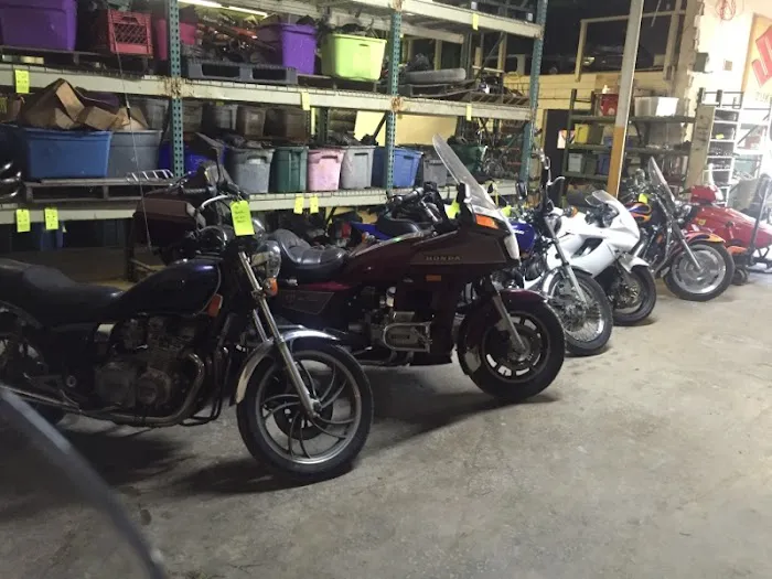 CRU Products Cycles R Us Pull-a-part 3
