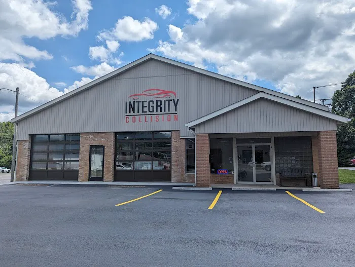 Integrity Collision | Locally Owned Body & Paint 0