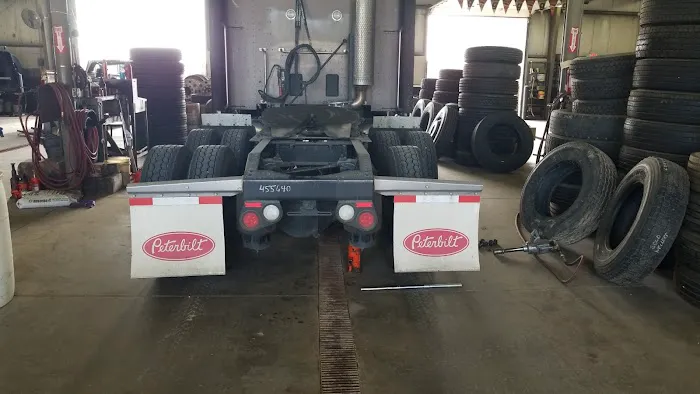 Smetzer's Truck Tire & Retread 1