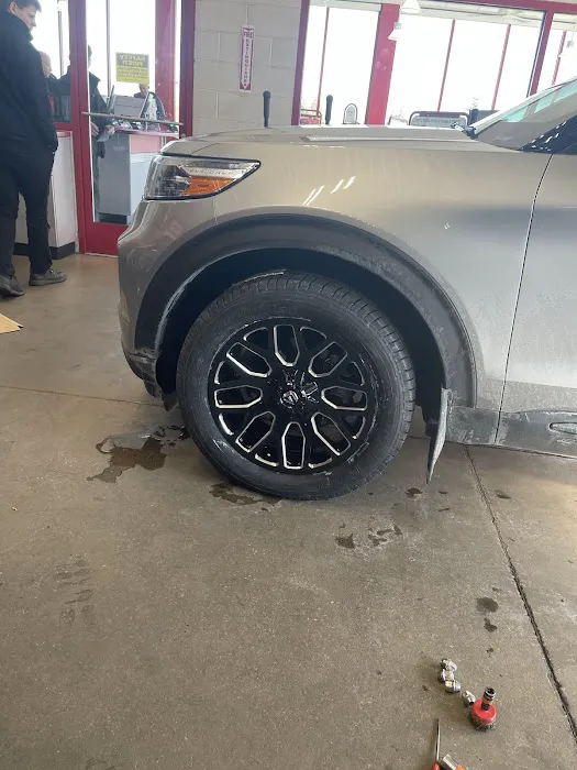 Discount Tire 0