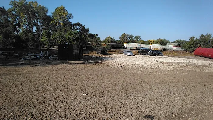 Paul's Auto Yard 5