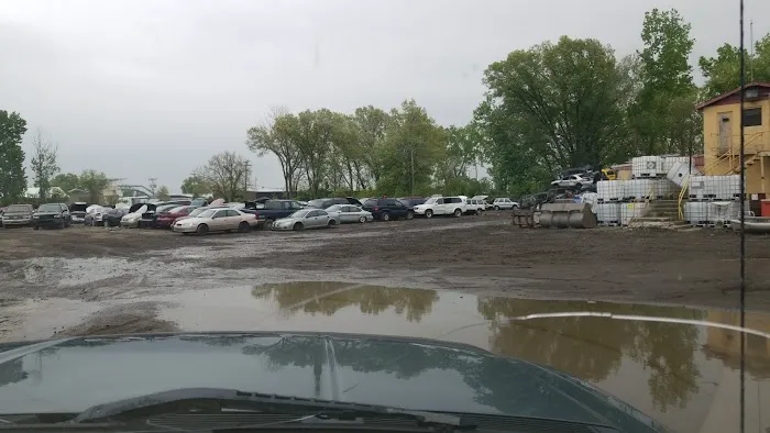 Paul's Auto Yard 6
