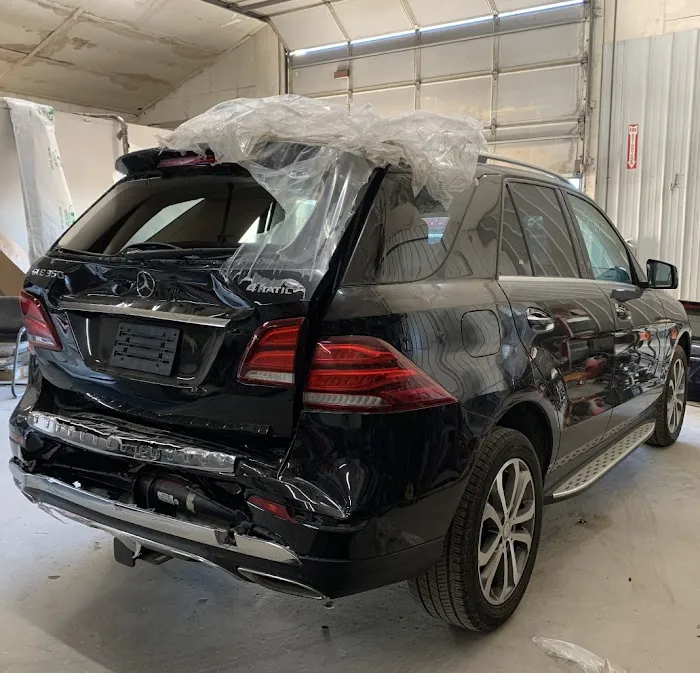 Experts Bodyshop & Sales 5